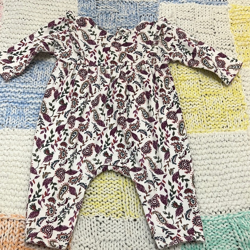 Peek, 3-6 month, colorful footie, snap closures back & bottom.👼